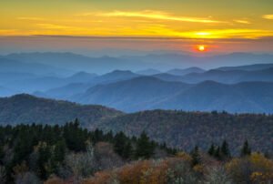 blue,ridge,parkway,autumn,sunset,over,appalachian,mountains,layers,covered