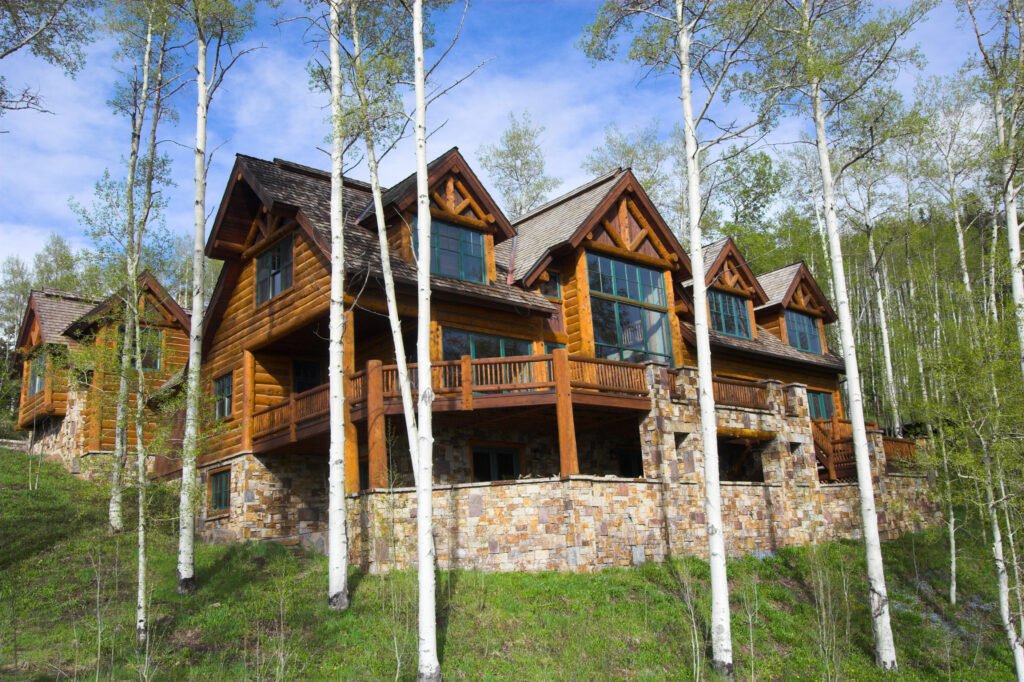 beautiful,log,home,built,high,up,in,the,mountains